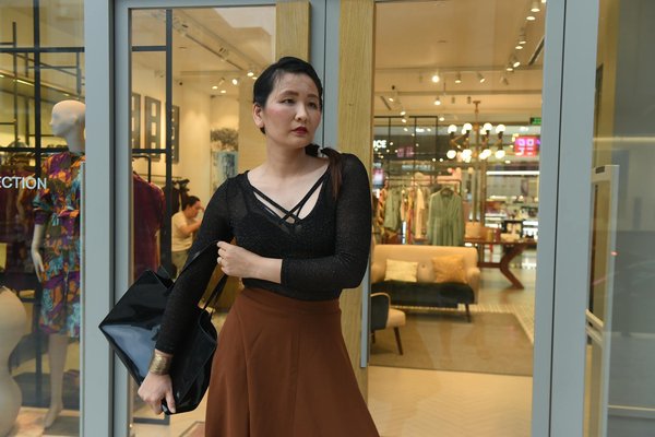 How does UK fashion intersect with women's wellness goals?