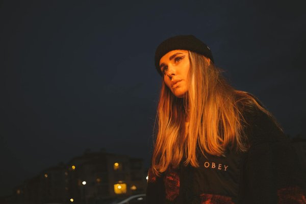 Unlock the art of layering: elevate your outfit with stunning depth and style